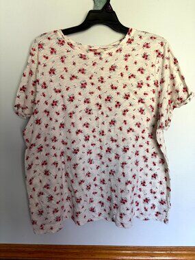 Torrid Relaxed Fit Women's Floral T-shirt Size 3 Cream and Pink